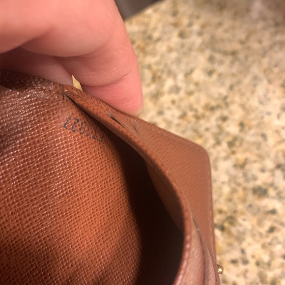 Lv small wallet - Picture 7 of 14